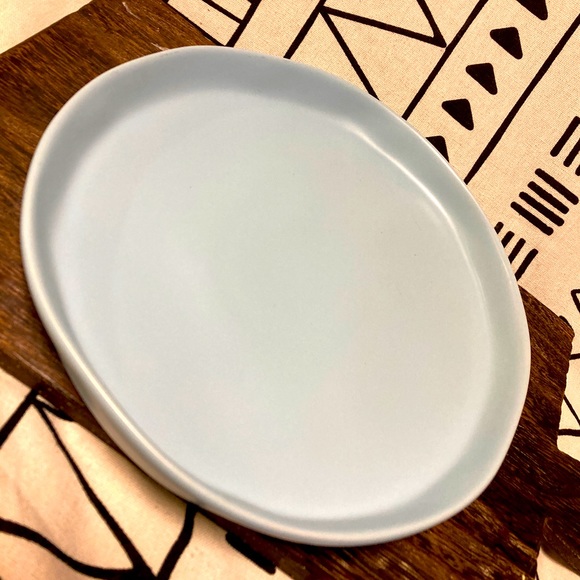 NWOP, LE TAUCI 8” Robins Egg Blue Plate - Picture 2 of 4